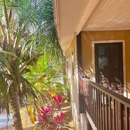 Island Style Home, Low Key Rental Roatán Ngoại thất bức ảnh