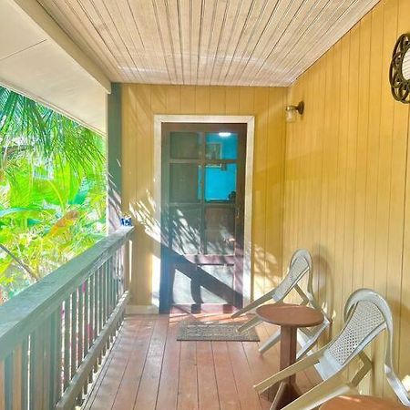 Island Style Home, Low Key Rental Roatán Ngoại thất bức ảnh