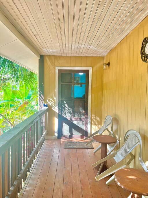 Island Style Home, Low Key Rental Roatán Ngoại thất bức ảnh